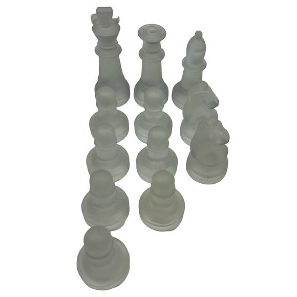 Single Lot of 12 Matching‎ Frosted Glass Chess Pieces Board Games Crafts Novelty - Picture 3 of 3